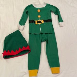 Hanna Andersson elf pajamas and hat in very good condition! Size 80 (18-24 mo)
